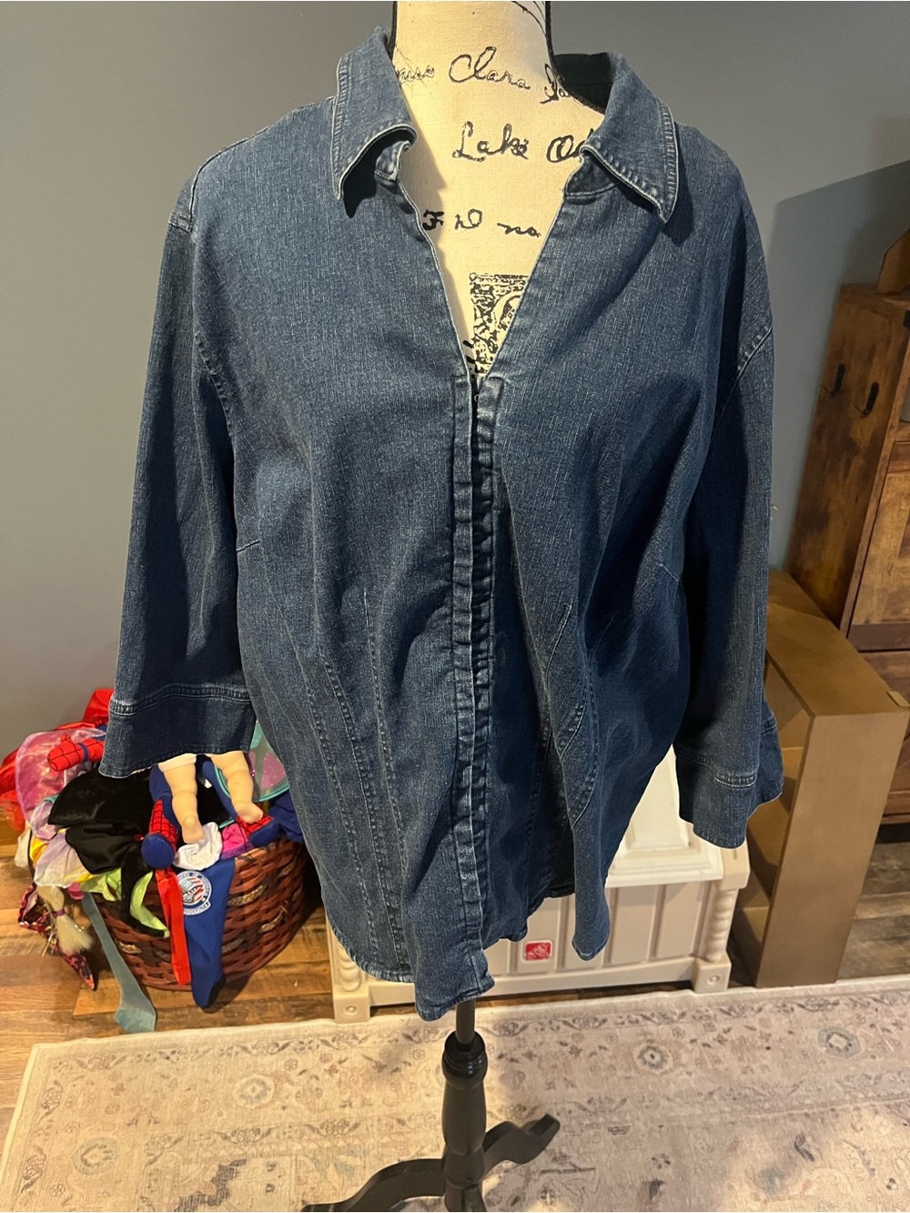Women’s Plus Vintage Fashion Bug Denim Stretch Top- Eyehook Latch Size  22/24